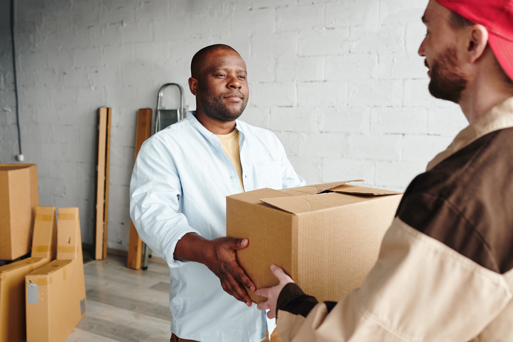 Professionnel de la logistique dans un entrepôt